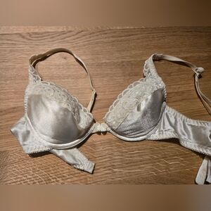 🌿2 For $40 | Victoria's Secret Elegant Cream Lace Bra